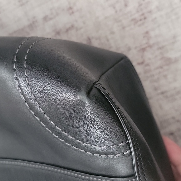 Coach Black Leather Shoulder Bag - Picture 9 of 9